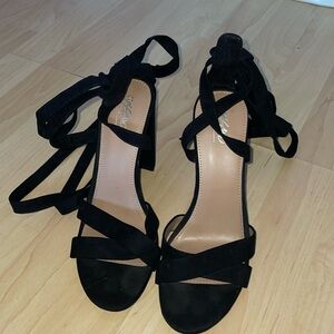 Black lace up heels 🖤🖤